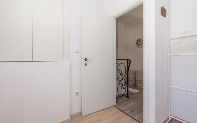 Beautiful Home in Kastav With Wifi and 2 Bedrooms