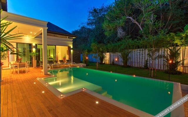 Crystal Pool Villa