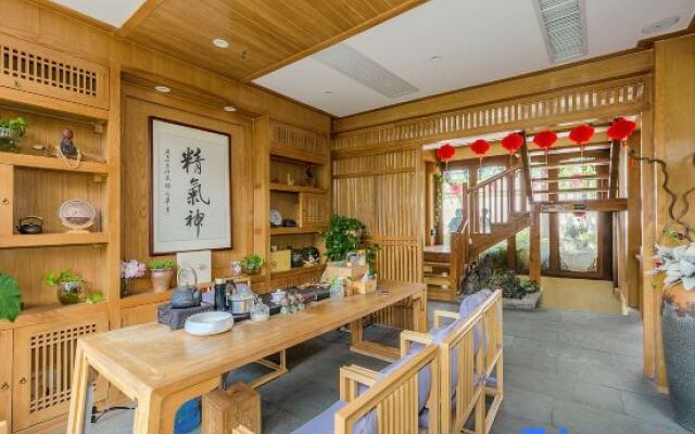 Country of Clouds Cloud end Brookside view Designer Meisu