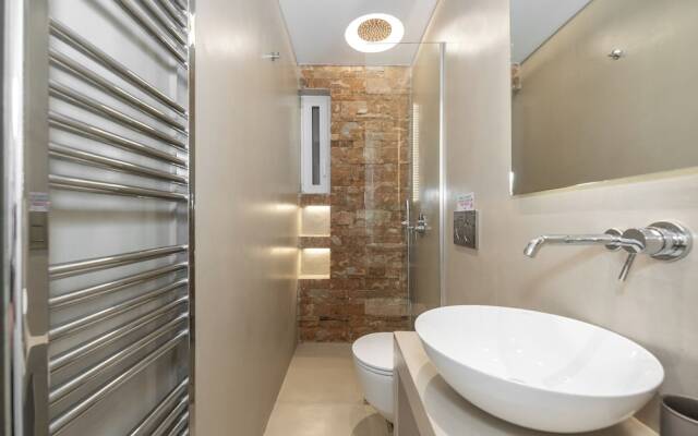 Minimal Studio with Balcony in Central Athens