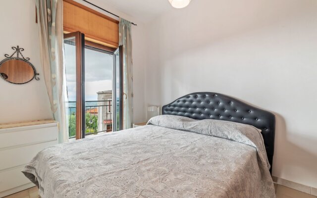 Peaceful Holiday Home in Perdifumo With Balcony