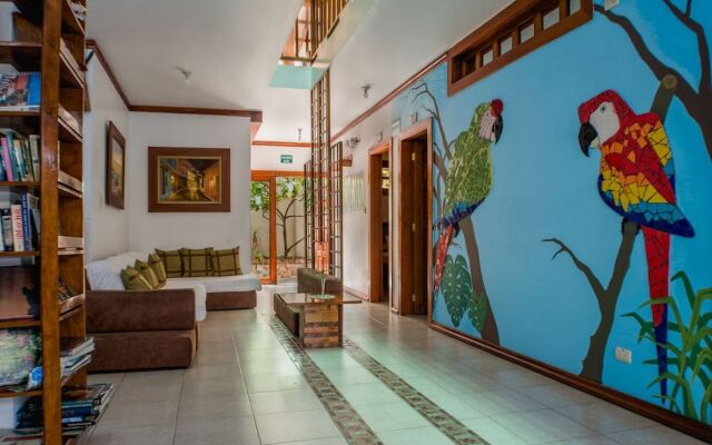 Hostal Macaw