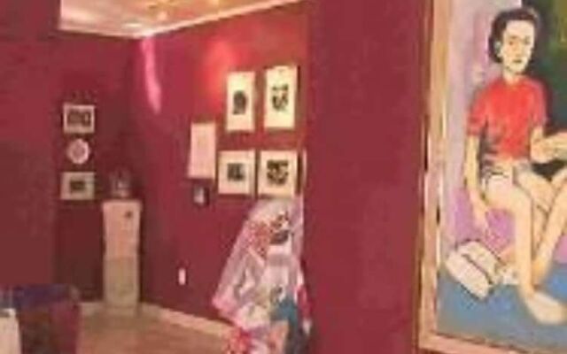 Elkhorn Inn & Theatre