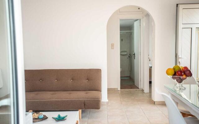 Seafront Apartment Kalamaki