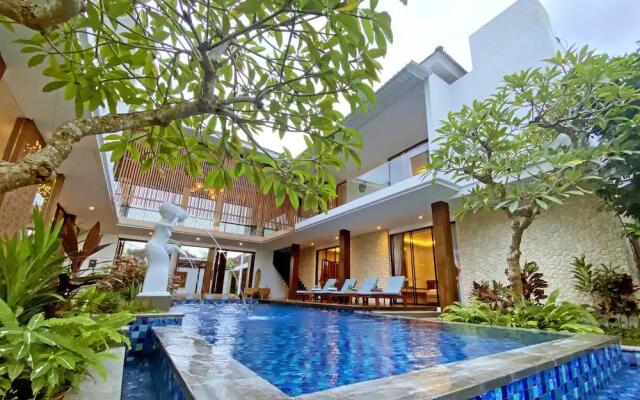 Green Luxury Villa Jimbaran Bali