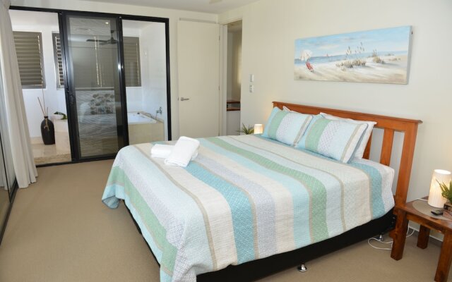 Noosa Water Views