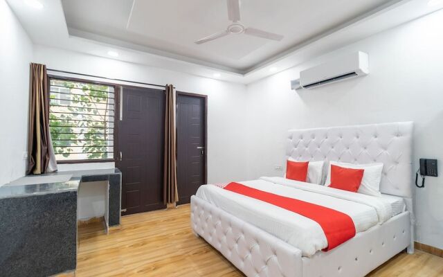 Oyo 40460 Paradise Studio