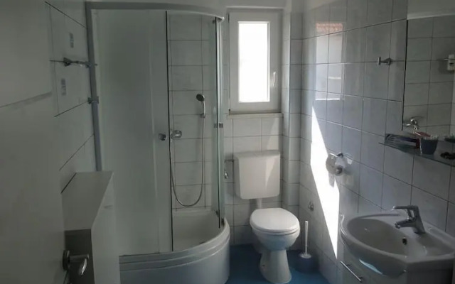 Elizabet - Great Location & Close to the Beach - A1