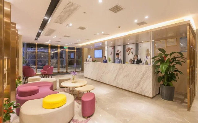 Lavande Hotels Wuhan Guanggu Yangjiawan Metro Station