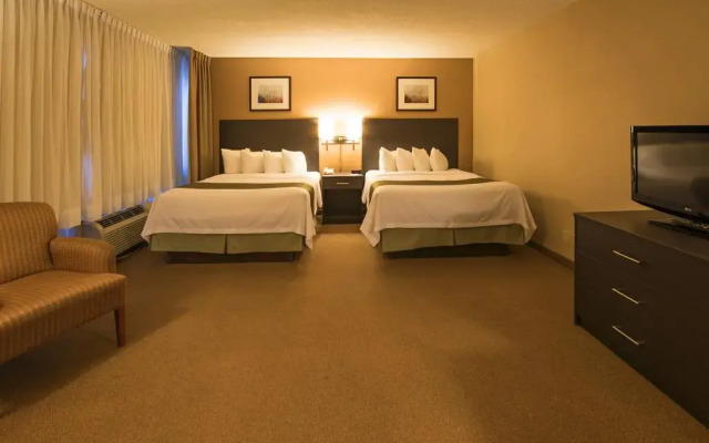 Quality Inn & Suites P.E. Trudeau Airport