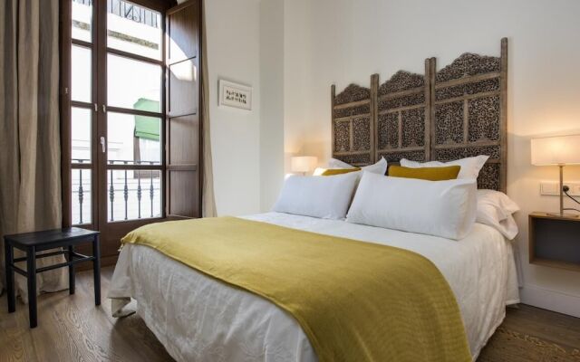 Beautiful 2 Bd Apart with Private Terrace 1 Step Away From the Cathedral, Mateos Gago Terrace III