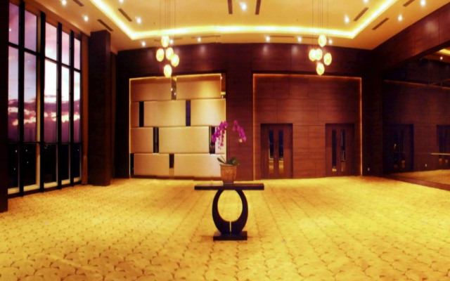 Arch Hotel