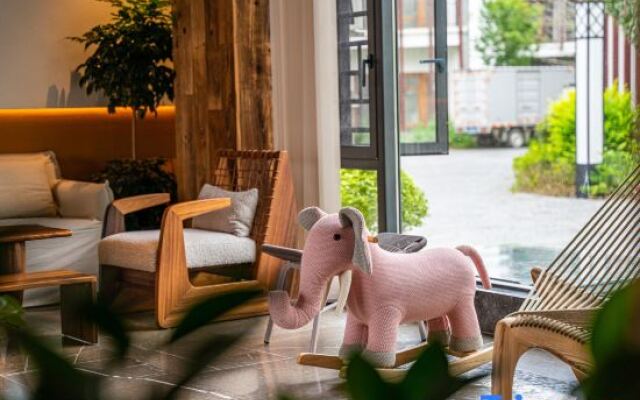 Guyue Suqing Homestay (Libo Ancient Town Branch)