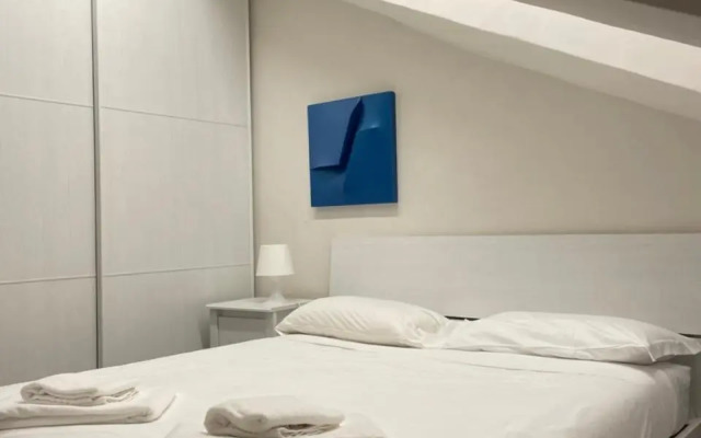 Gran Madre, the blue design house