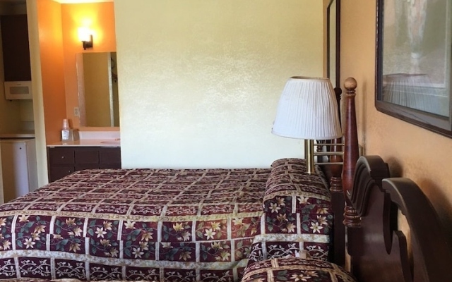 Regency Inn & Suites