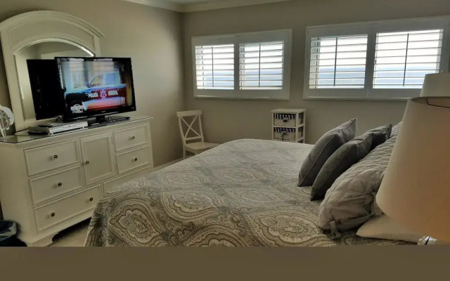 Beach House Condos by Crystal Waters