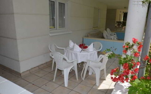 Apartamentos Playa La Arena