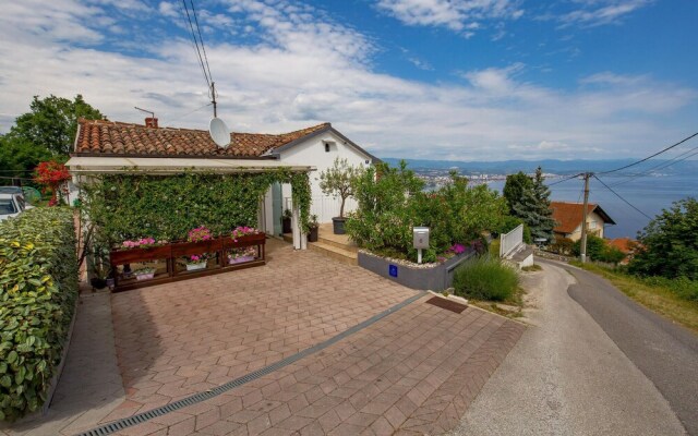 Awesome Home in Veprinac With Wifi and 1 Bedrooms