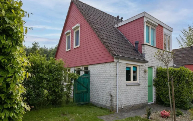 Nice Holiday Home Near Beach