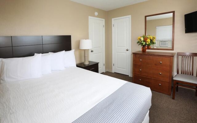 Aquarius Oceanfront Inn