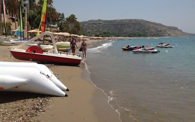 Skeleas Pissouri Apartments