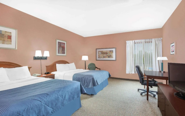 Howard Johnson by Wyndham Amherst Hadley