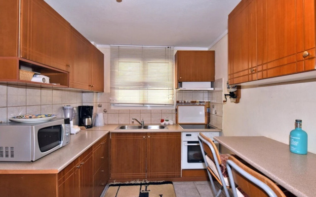 Demi Maisonette