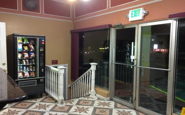 Regal Inn & Suites