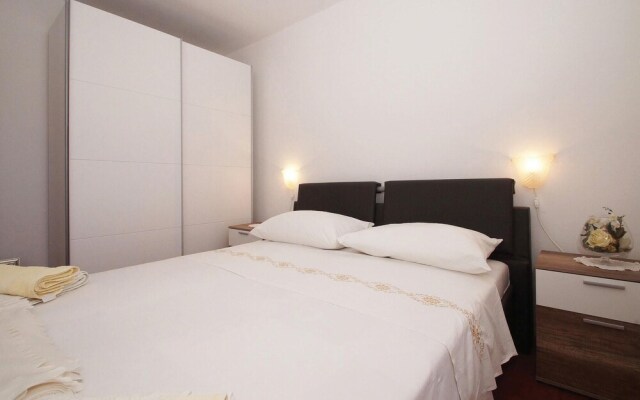 Awesome Home in Kneze With Wifi and 2 Bedrooms