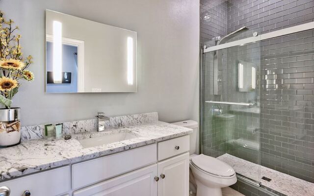 Casa Esmeralda by RedAwning