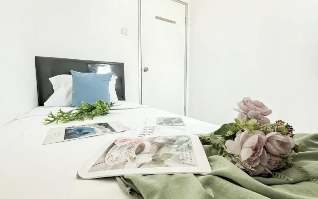 Basic 2Br Apartment At Green Bay Pluit