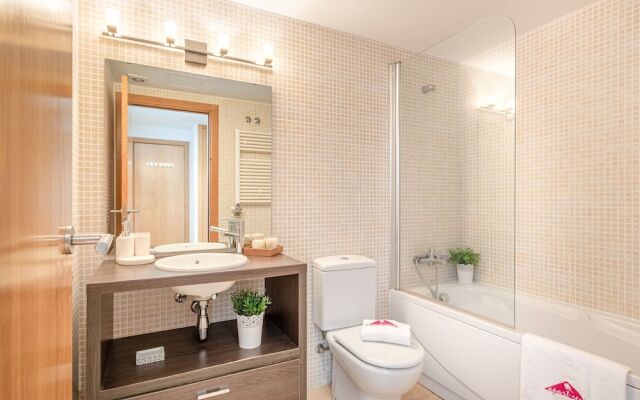 Apartment With sea Views With 3 Bedrooms and Pool