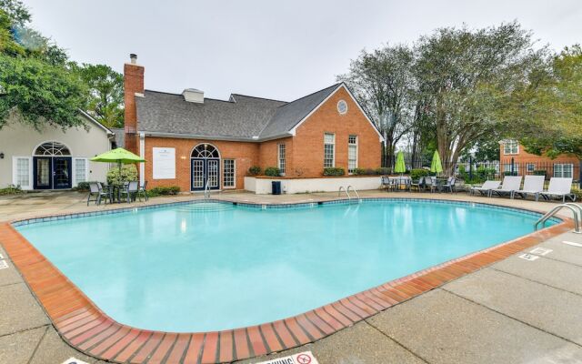 Baton Rouge Condo w/ Community Pool: 6 Mi to Lsu!