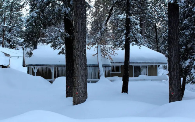 Cabin with Foosball-Southern Comfort