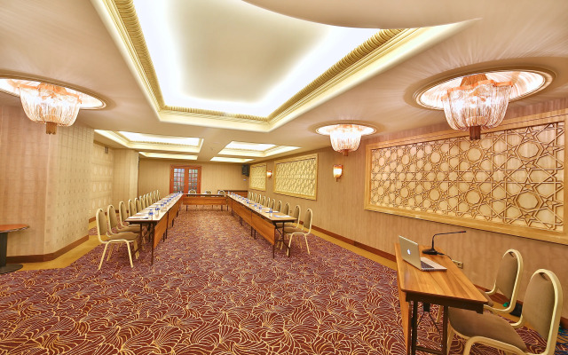 Grand Anka Hotel