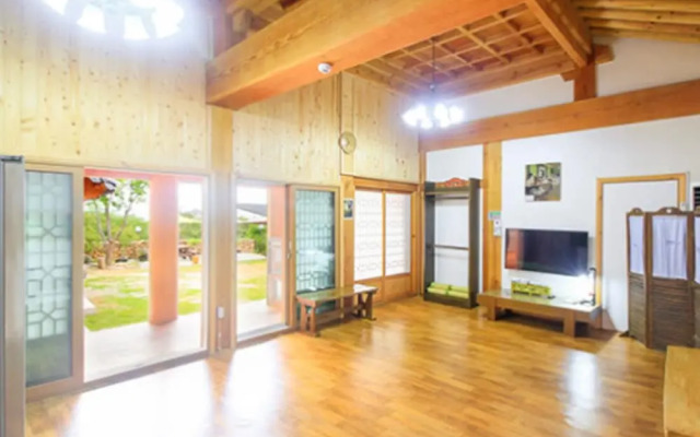 Suncheon Moonlight Love Hanok Pension