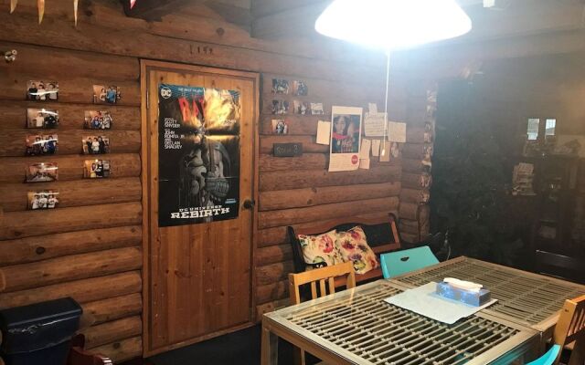 Guest House Long Island - Hostel