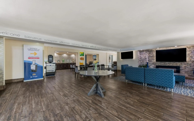 Quality Inn & Suites Airport