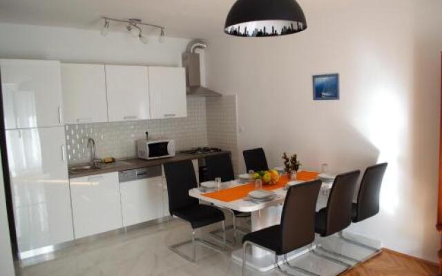 Apartment Jakov