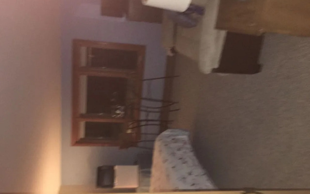 Valhalla Hillside Inn