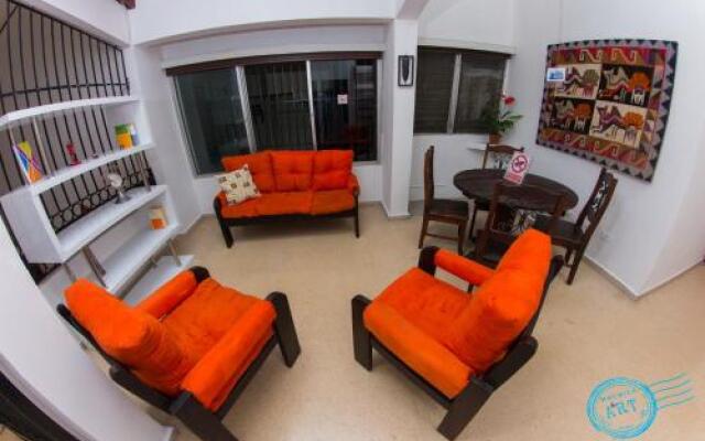 Mochila & Art Hostal