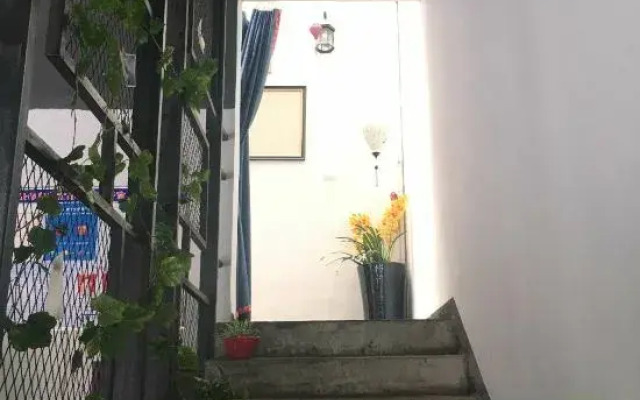 Huashijian Youth Hostel