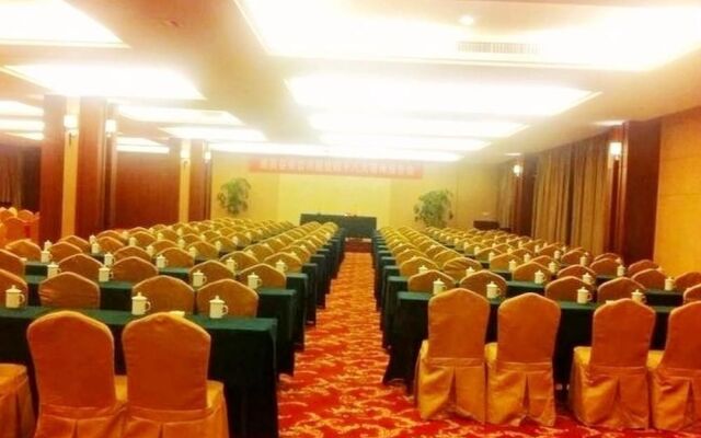 Kaixing Holiday Hotel