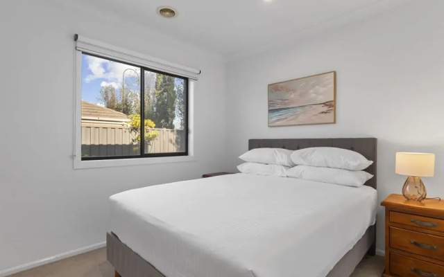 Family Escape With Private Courtyard