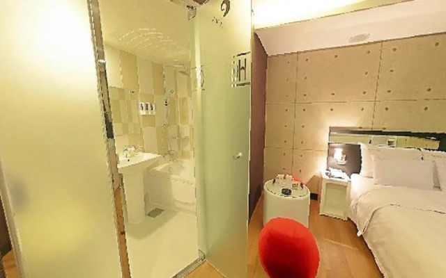 Sol Hotel