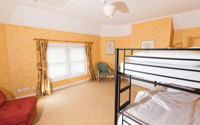 The Hadlow Manor Hotel