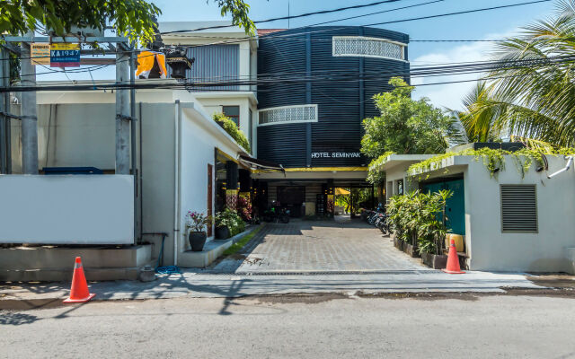 ZEN Premium Seminyak Braban