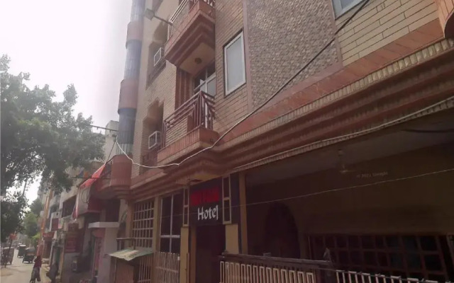 Priti Guest House By WB Inn
