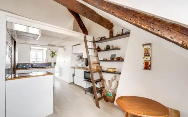 Paris 1st - Chatelet Les Halles - Rue Ferronnerie - Id 161