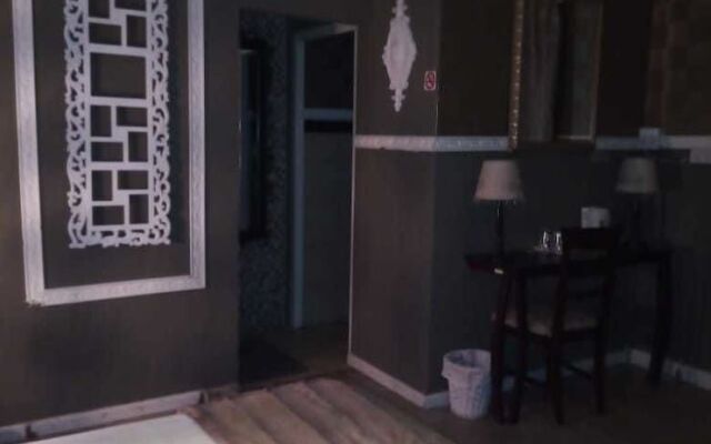 Bread & Barrel Bellville  Guesthouse